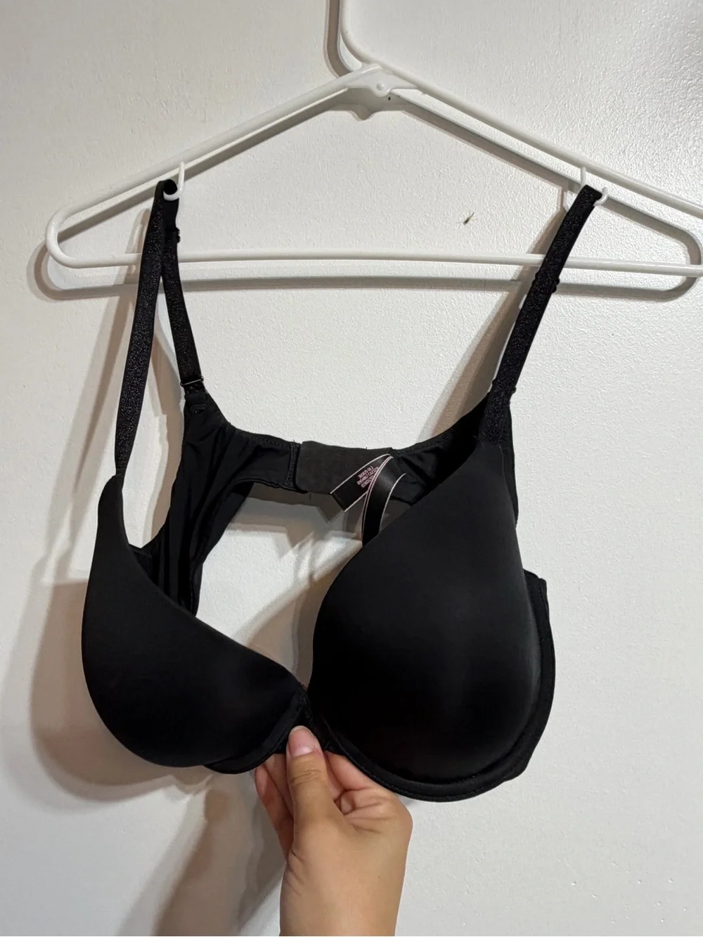 Victoria’s Secret Black Lightly Lined Demi T-Shirt Bra Size 36C Adjustable Strap